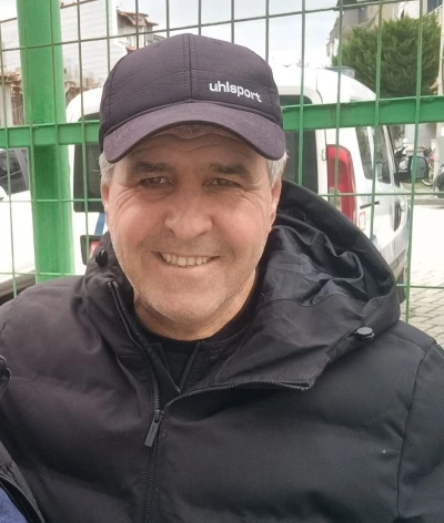 Salihli Belediyespor&rsquo;da şok ayrılık: Teknik Direkt&ouml;r Zeki Erguvan ile yollar ayrıldı
