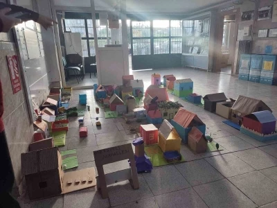 Salihli&rsquo;de minik &ouml;ğrencilerden geri d&ouml;n&uuml;ş&uuml;me anlamlı dokunuş
