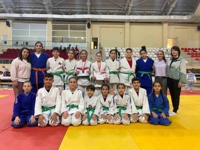 Salihlili judocular, Bilecik&rsquo;ten madalyalarla d&ouml;nd&uuml;
