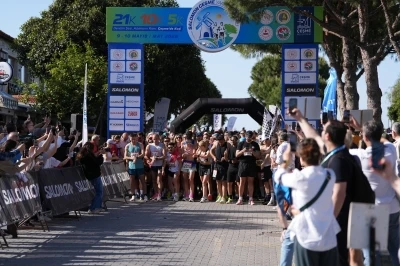 Salomon &Ccedil;eşme Yarı Maratonu&rsquo;nda &ouml;d&uuml;ller sahiplerini buldu
