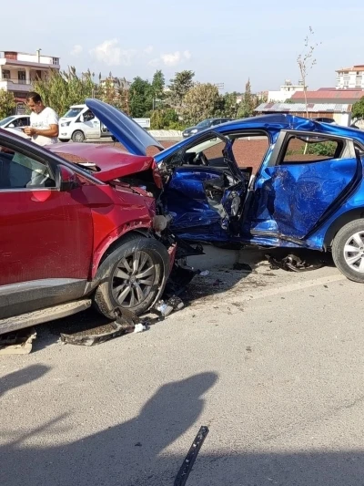 Samandağ’da trafik kazası:  5 yaralı
