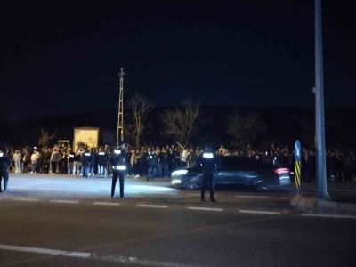 Samandıra&rsquo;da Fenerbah&ccedil;eli taraftarlar y&ouml;netim ve futbolculara tepki g&ouml;sterdi

