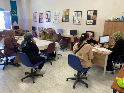 SAMEK kurslarına yoğun ilgi: İlk günden 5 bin başvuru yapıldı
