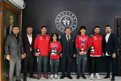 Şampiyon cimnastikçilerden Kabakcı’ya ziyaret
