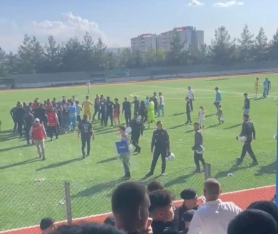 Şampiyon Uzatmalarda Belli Oldu, Ma&ccedil; Sonu Ortalık Karıştı!