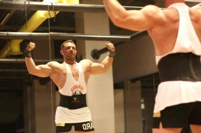 Şampiyonluk i&ccedil;in 2 ayda 14 kilo verecek

