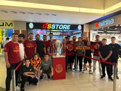 Şampiyonluk kupası Malatya’da taraftarla buluştu
