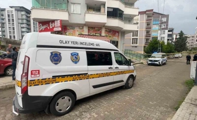Samsun&rsquo;da 4&rsquo;&uuml;nc&uuml; kattan d&uuml;şen kadın ağır yaralandı
