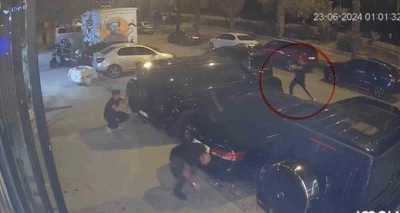 Samsun&rsquo;da 6 kişinin yaralandığı silahlı &ccedil;atışmanın g&uuml;venlik kameradan g&ouml;r&uuml;nt&uuml;s&uuml; ortaya &ccedil;ıktı
