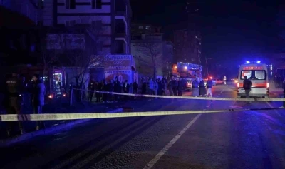 Samsun&rsquo;da &ccedil;atı katı alev alev yandı: 1 yaralı
