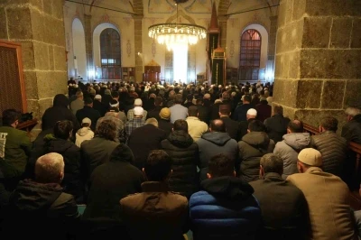 Samsun&rsquo;da ilk teravih namazı kılındı
