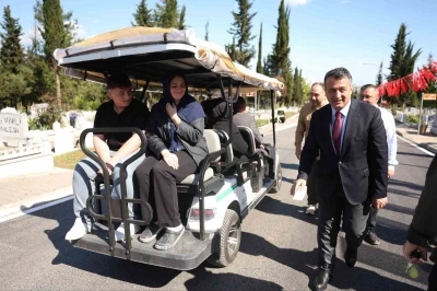 Samsun&rsquo;da mezarlıklarda bayram &ouml;ncesi bakım ve ulaşım &ccedil;alışmaları tamamlandı
