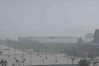 Samsun&rsquo;da pus ve sis etkisini s&uuml;rd&uuml;r&uuml;yor
