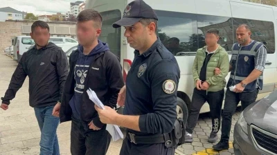 Samsun’da sopayla 2 kişiyi darbeden şüpheliler gözaltına alındı
