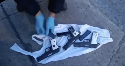 Samsun&rsquo;da ş&uuml;pheli ara&ccedil;tan 3 adet ruhsatsız tabanca ele ge&ccedil;irildi
