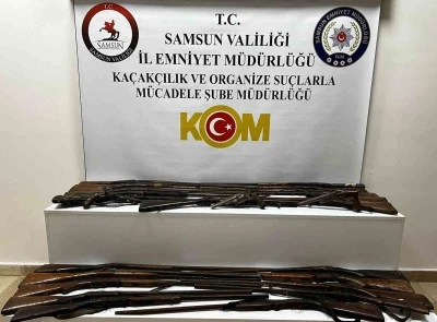 Samsun&rsquo;da tarihi silah operasyonu: Osmanlı d&ouml;nemine ait 24 silah ele ge&ccedil;irildi
