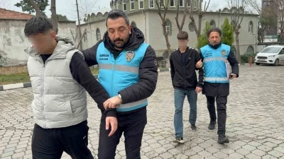 Samsun&rsquo;da Trabzonspor otob&uuml;s&uuml;n&uuml; taşlayan 5 kişi adliyeye sevk edildi
