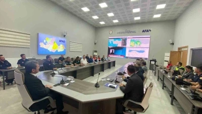 Samsun&rsquo;da turuncu kodlu meteorolojik uyarı i&ccedil;in tedbir toplantısı
