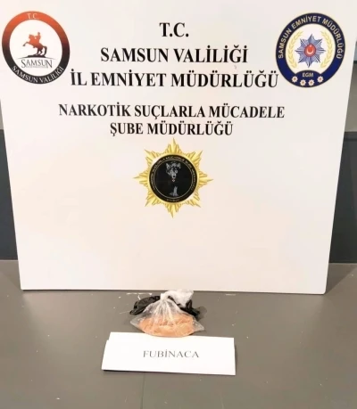 Samsun&rsquo;da uyuşturucu operasyonu: 3  g&ouml;zaltı
