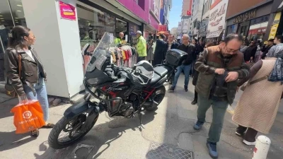 Samsun&rsquo;da yunus polisleri kaza yaptı: 1 yaralı
