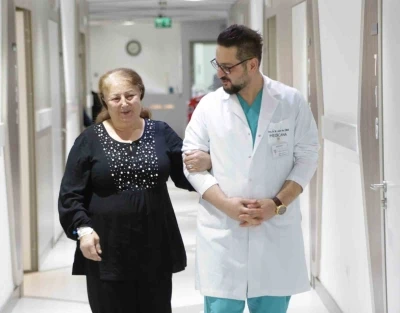 Samsun nefes oldu: İsve&ccedil;&rsquo;te cihaza bağlanacaktı, Samsun&rsquo;da y&uuml;r&uuml;yerek taburcu edildi
