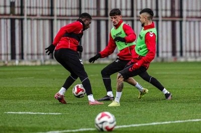 Samsunspor, galibiyet &ouml;zlemine Gen&ccedil;lerbirliği deplasmanında son vermeyi hedefliyor
