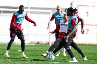 Samsunspor, KF Shkndija ma&ccedil;ı hazırlıklarını tamamladı
