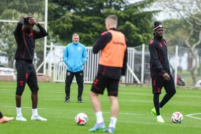Samsunspor son antrenmanını yaptı, g&ouml;zler Beşiktaş ma&ccedil;ında
