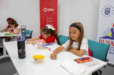 Sanat atölyeleri çocukların hayatlarına renk kattı

