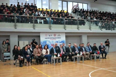 Sanayinin kalbi Gebze&rsquo;de geleceğin ustaları iş d&uuml;nyasıyla buluştu
