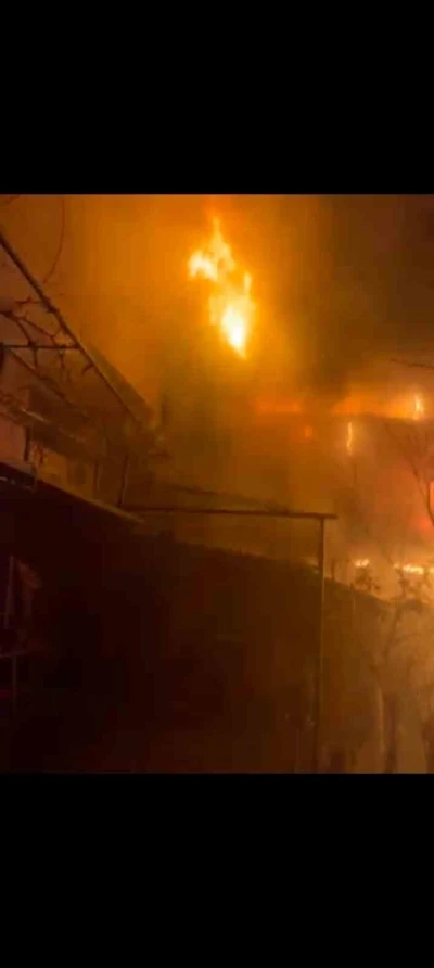 Sancaktepe&rsquo;de ahşap baraka yangını korkuttu
