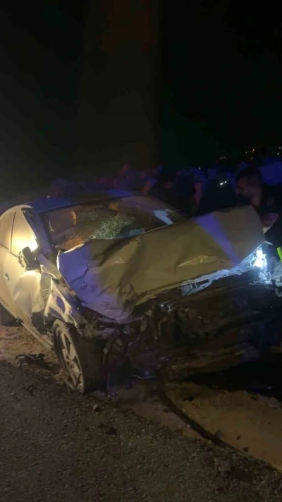 Şanlıurfa’da 2 otomobil çarpıştı: 1 ölü, 4 yaralı
