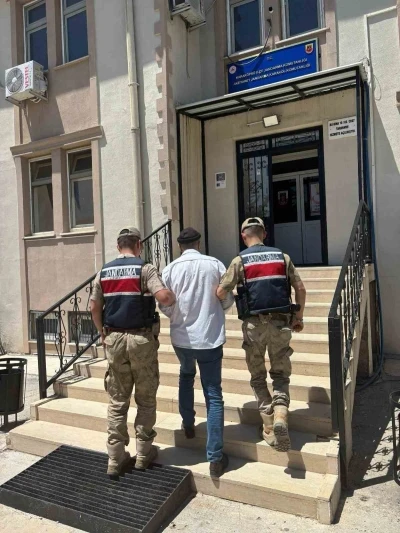 Şanlıurfa&rsquo;da 8 yıl hapis cezası bulunan h&uuml;k&uuml;ml&uuml; yakalandı
