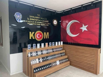 Şanlıurfa&rsquo;da 85 adet ka&ccedil;ak telefon ele ge&ccedil;irildi
