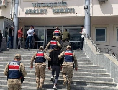 Şanlıurfa&rsquo;da aranan 3 h&uuml;k&uuml;ml&uuml; yakalandı