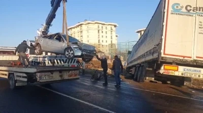 Şanlıurfa&rsquo;da buzlanma nedeniyle zincirleme kaza: 2 &ouml;l&uuml;
