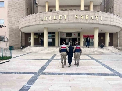 Şanlıurfa&rsquo;da dolandırıcılıktan aranan şahıs yakalandı
