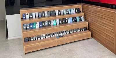 Şanlıurfa&rsquo;da g&uuml;mr&uuml;k ka&ccedil;ağı cep telefonu operasyonu: 3 g&ouml;zaltı
