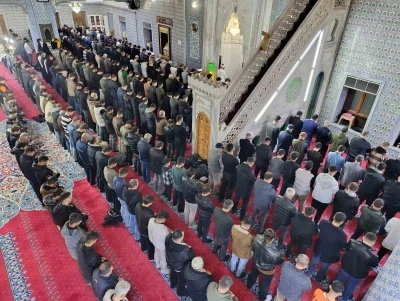 Şanlıurfa&rsquo;da ilk teravih namazı kılındı
