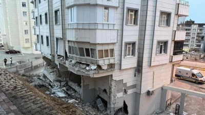 Şanlıurfa'da korku dolu gece! Bina boşaltıldı