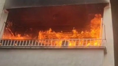 Şanlıurfa'da korkutan yangın: Apartman dairesi alev alev yandı