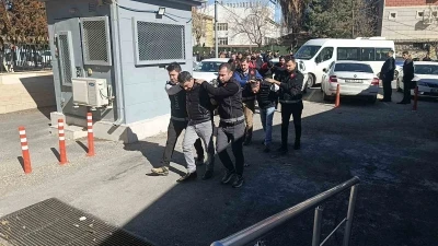 Şanlıurfa&rsquo;da kuyumcu soygununda 6 ş&uuml;pheli adliyeye sevk edildi
