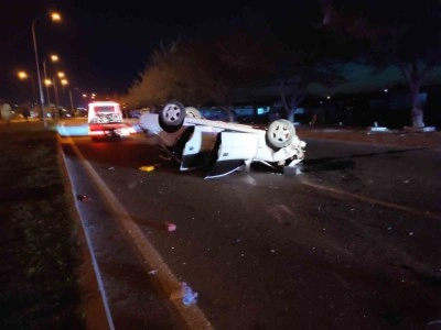 Şanlıurfa&rsquo;da otomobiller &ccedil;arpıştı: 2 &ouml;l&uuml;, 5 yaralı