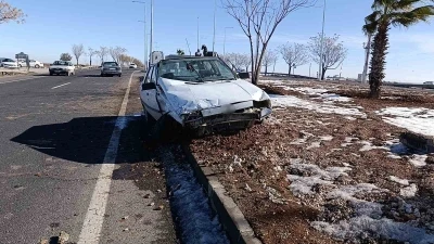 Şanlıurfa&rsquo;da otomobiller &ccedil;arpıştı: 4 yaralı
