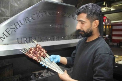 Şanlıurfa&rsquo;da sahur vakti ciğer keyfi