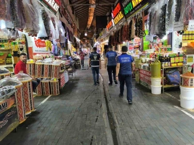 Şanlıurfa’da son tüketim tarihi geçmiş 500 litre süt ele geçirildi

