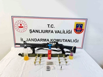 Şanlıurfa&rsquo;da uyuşturucu ve silah ele ge&ccedil;irildi
