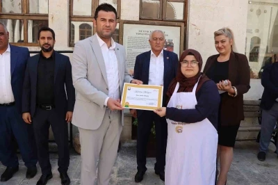 Şanlıurfa’da yöresel yemek eğitimi alan kursiyerlere sertifika verildi
