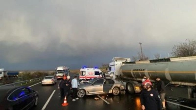 Şanlıurfa'da zincirleme trafik kazası: 1 &ouml;l&uuml;, 5 yaralı