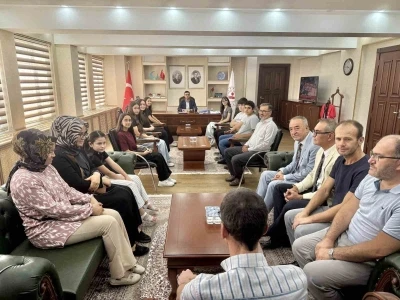 Şaphane Kaymakamı Çelik, başarılı öğrencilerle bir araya geldi
